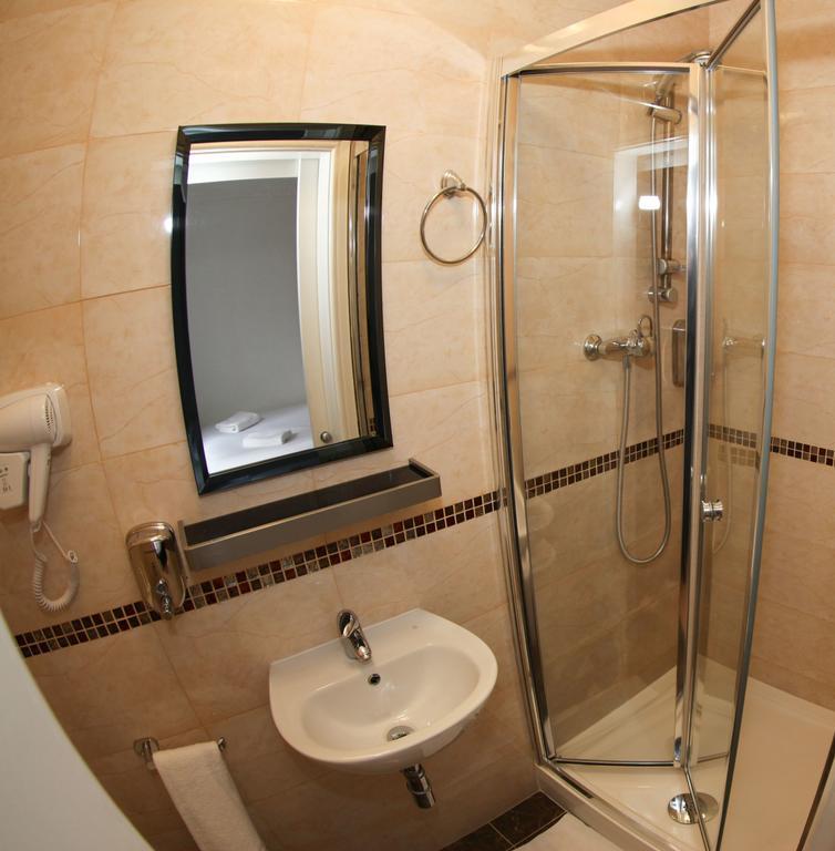 Heathrow Inn Hotel Χίλινγκτον Εξωτερικό φωτογραφία